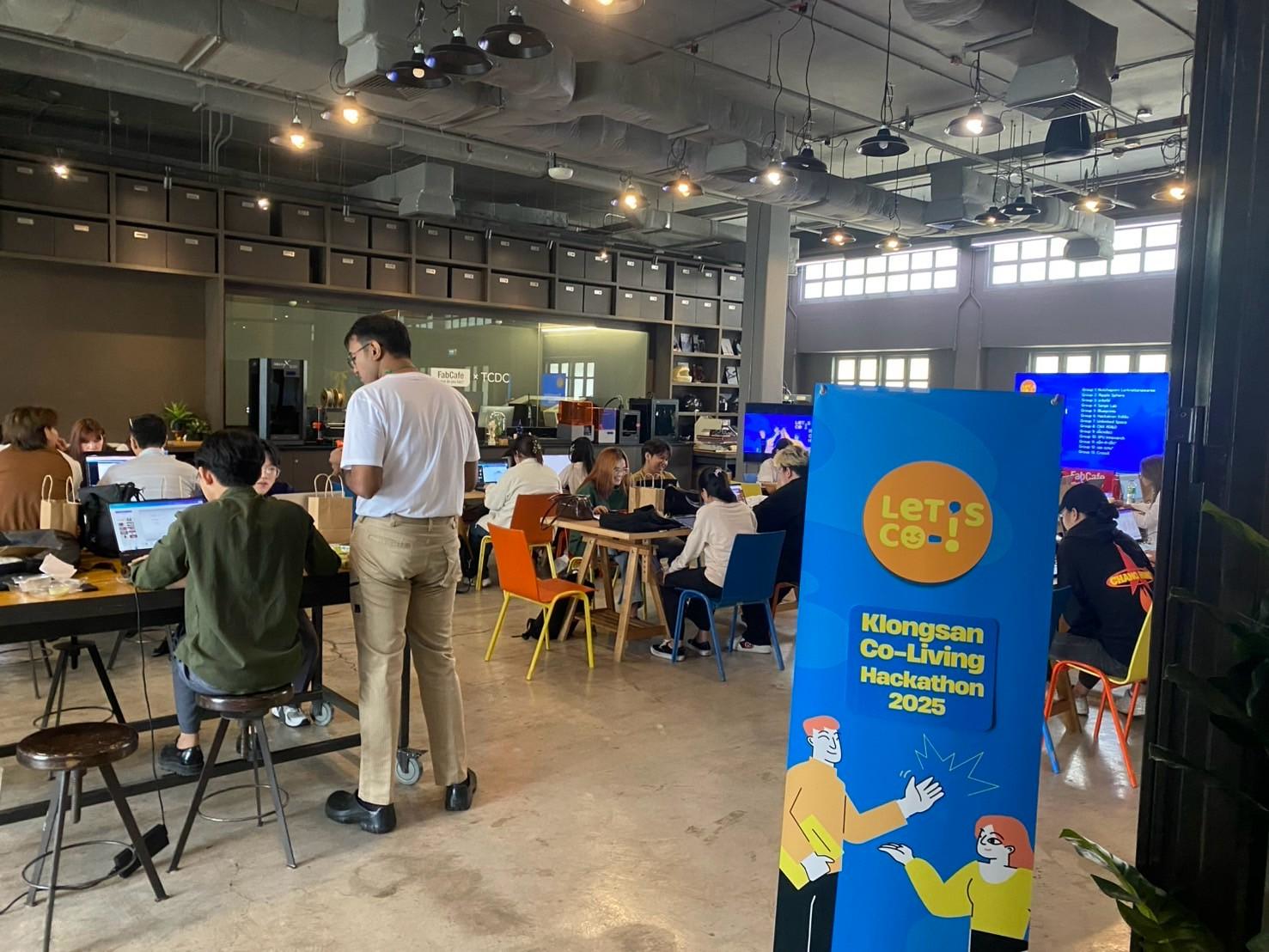 LINE_ALBUM_Co-living Hackathon_251018_5